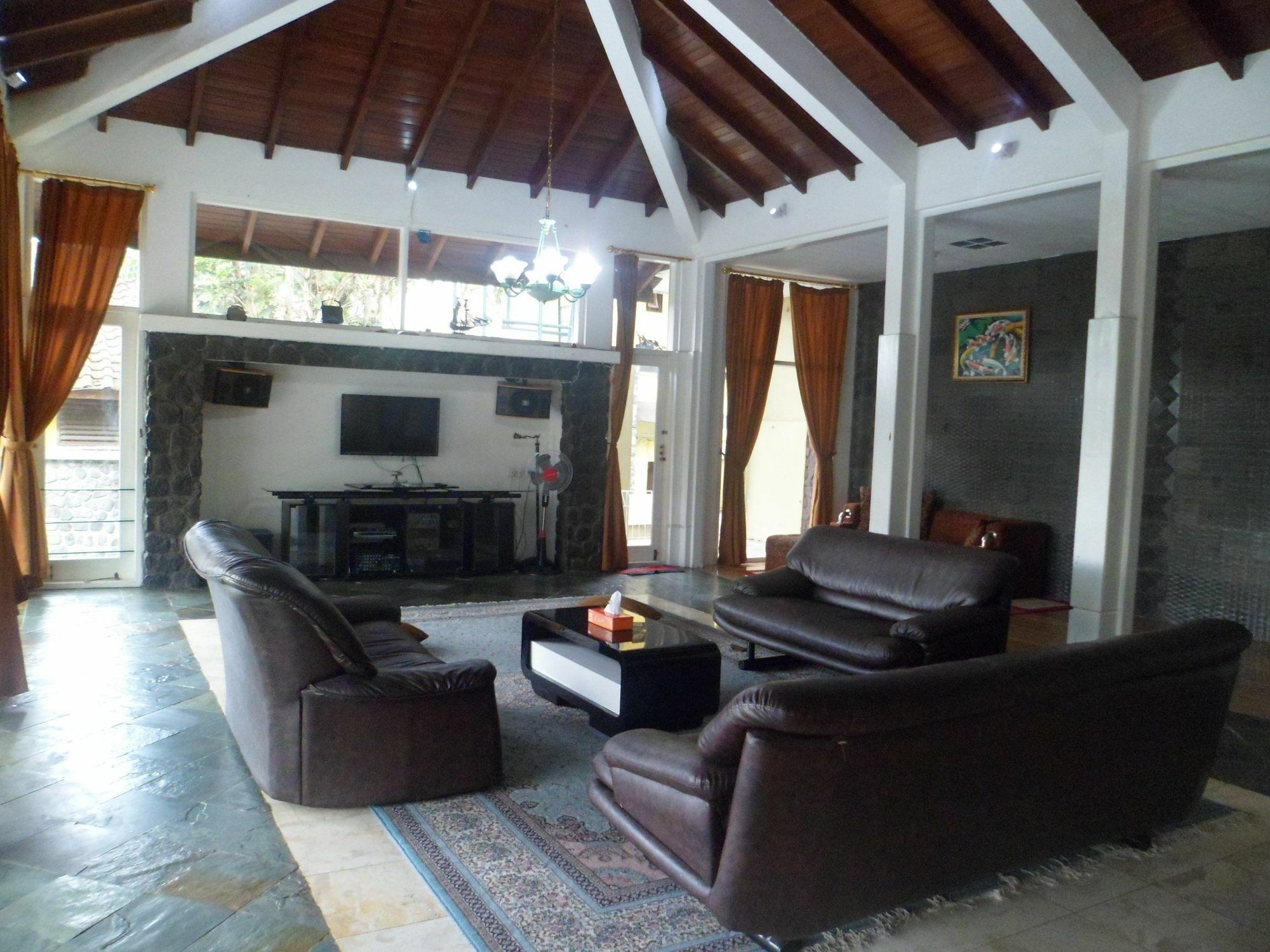 Villa Bukit Danau Cipanas  Eksteriør bilde