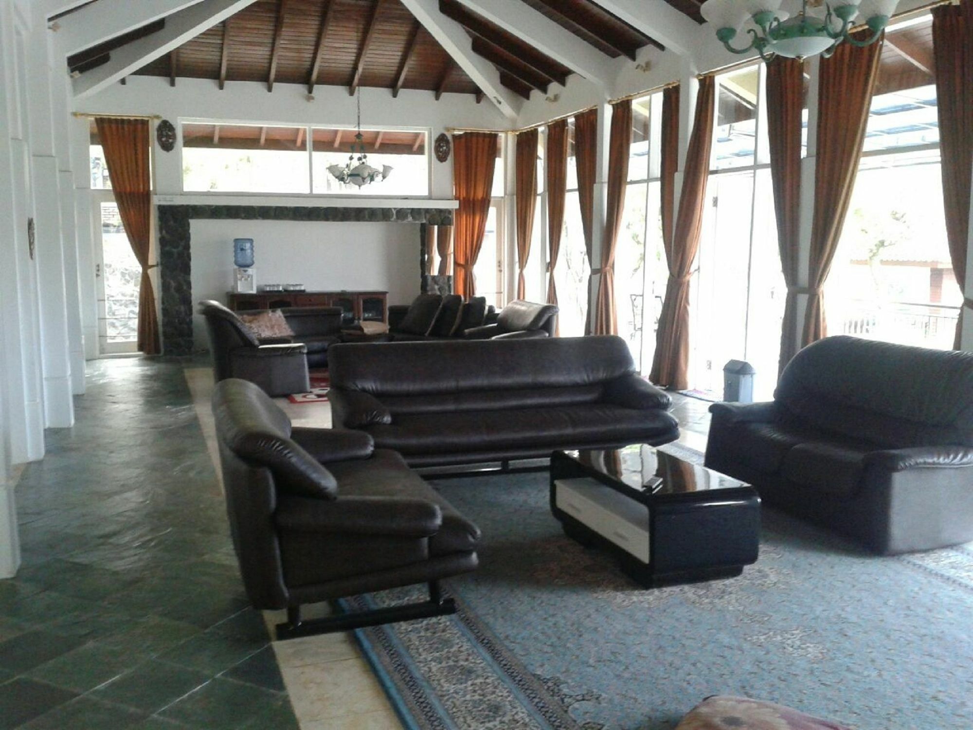 Villa Bukit Danau Cipanas  Eksteriør bilde